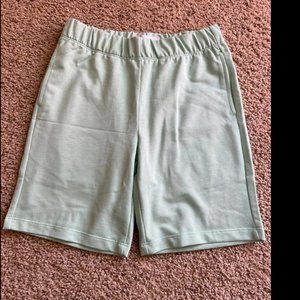 Shorts NWT